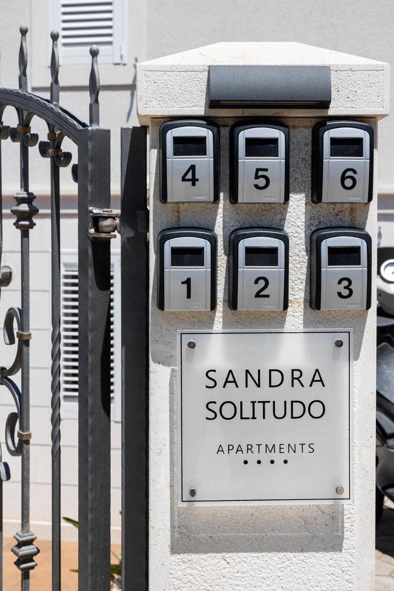 Apartments Sandra Solitudo II ดูบรอฟนิก ภายนอก รูปภาพ