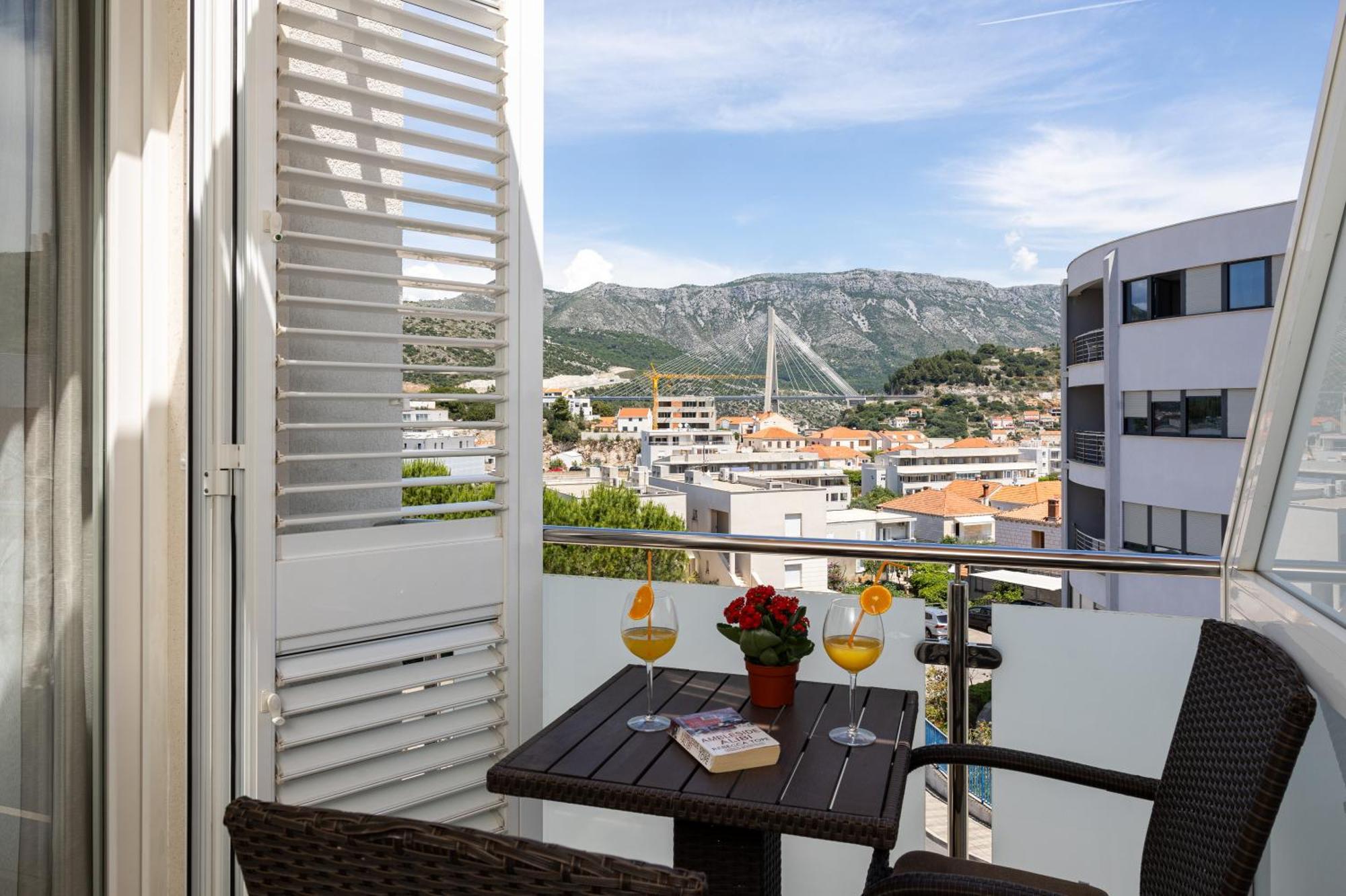Apartments Sandra Solitudo II ดูบรอฟนิก ภายนอก รูปภาพ